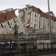 One of many buildings cracked wide open by the 2010 Maule earthquake in Chile. Image: Wikimedia
